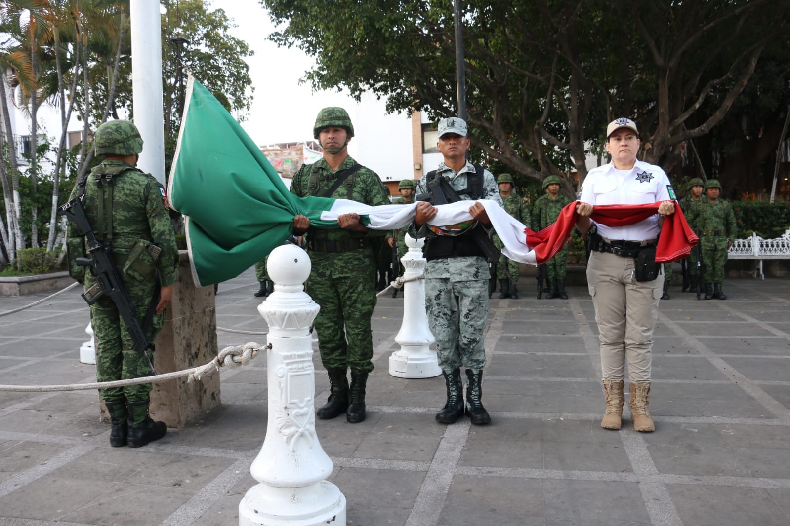 Rinde Ejército mexicano honores a la Bandera | Meridiano.mx
