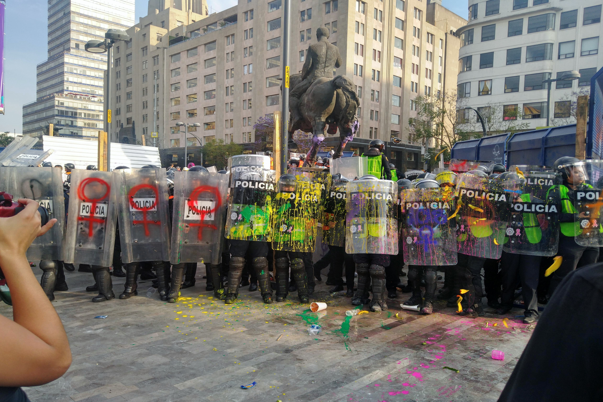 Llama López Obrador a la paz en 8M | Meridiano.mx