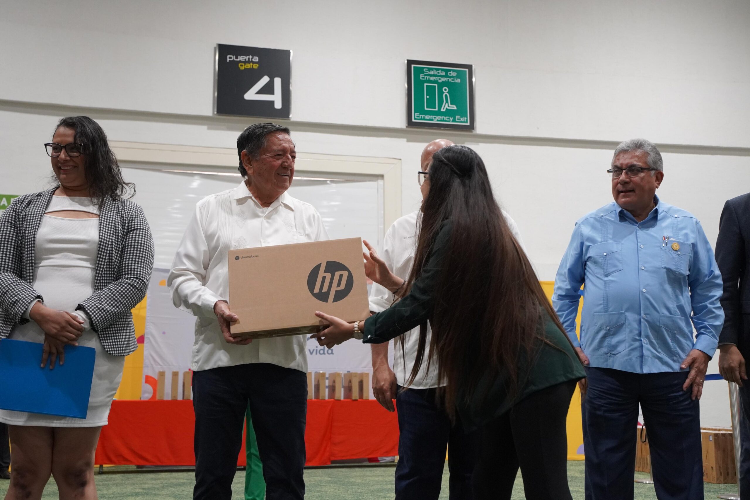 Entregaron apoyos para reponer menaje en Puerto Vallarta | Meridiano.mx