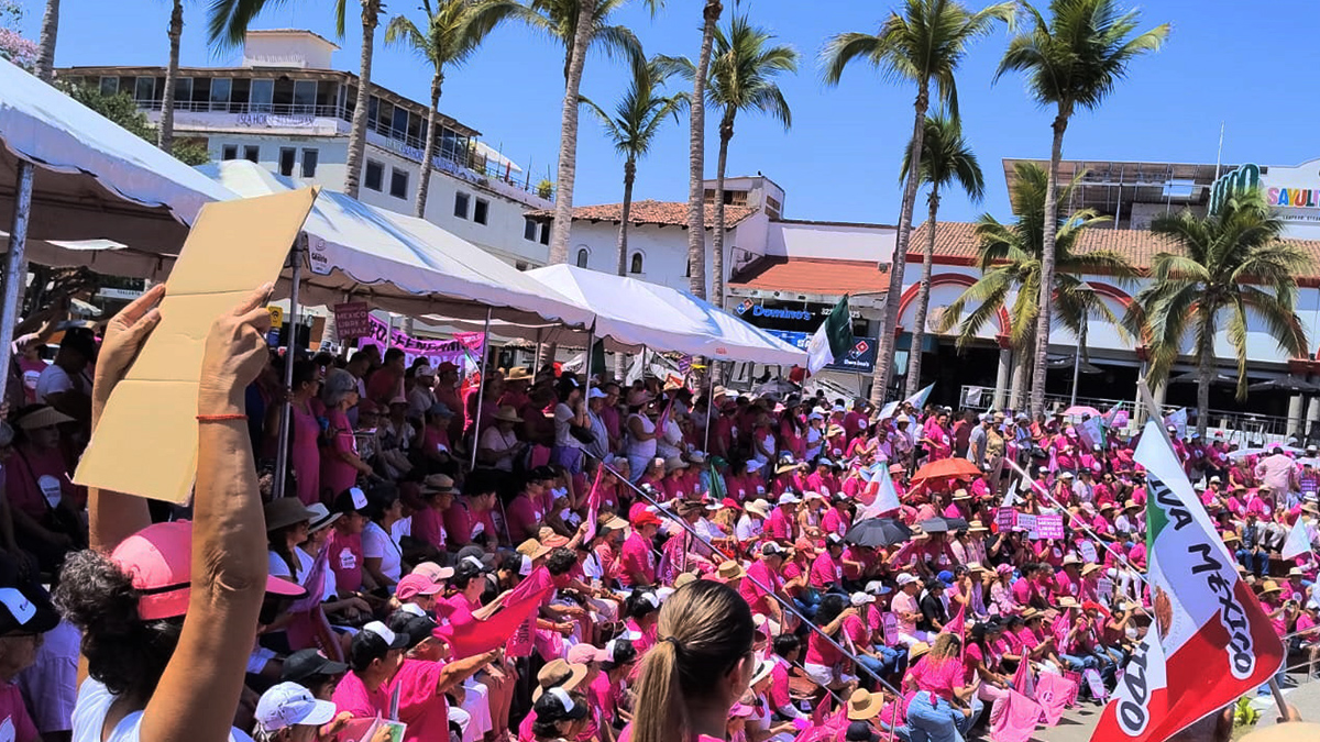 ¡Marchamos por México!: Llegó la Marea Rosa a Puerto Vallarta ...