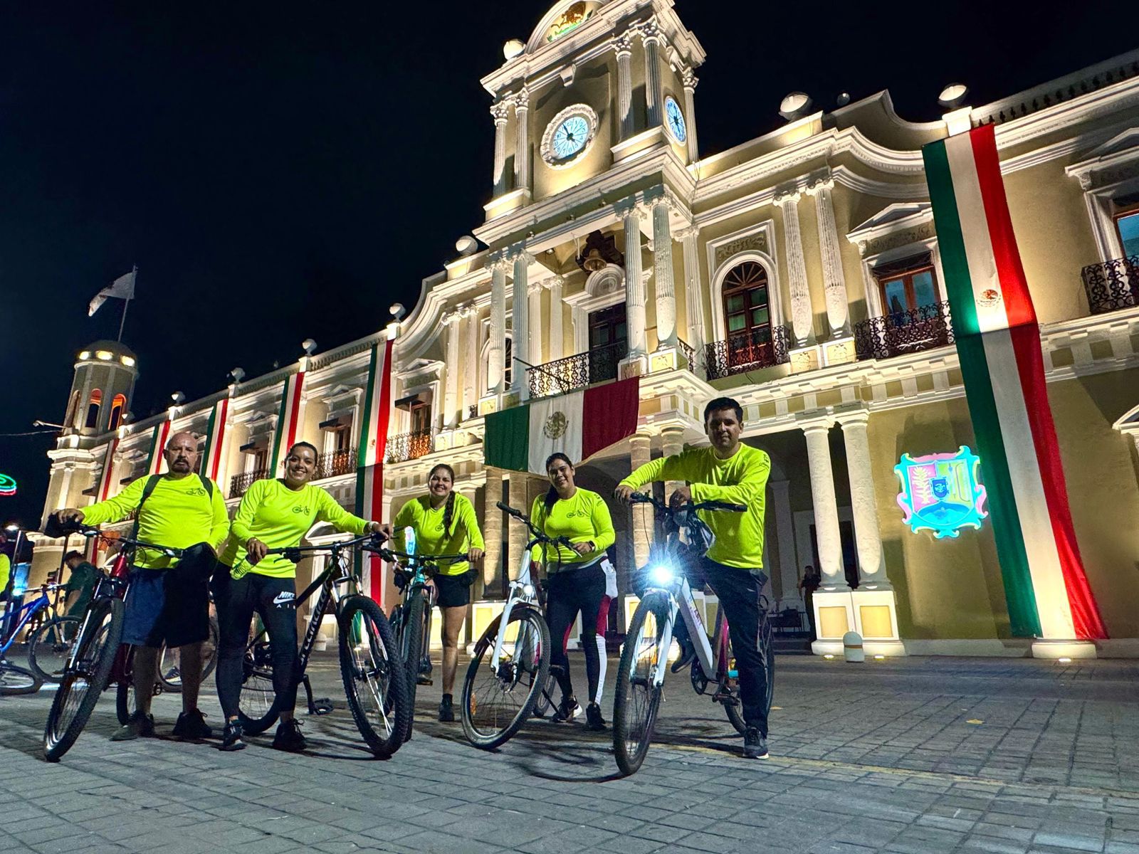 Ciclistas toman las calles en el Día Mundial Sin Auto | Meridiano.mx