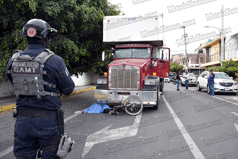 Atropellan y matan a ciclista en la avenida Allende de Tepic | Meridiano.mx