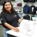 pag8-1 MAC STORE LLEGA A  (12)